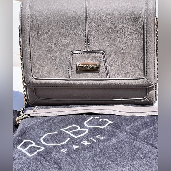 BCBG Paris Gray Grey Faux Leather Shoulder Bag Gold Chain Elegant Evening Formal - Picture 1 of 7